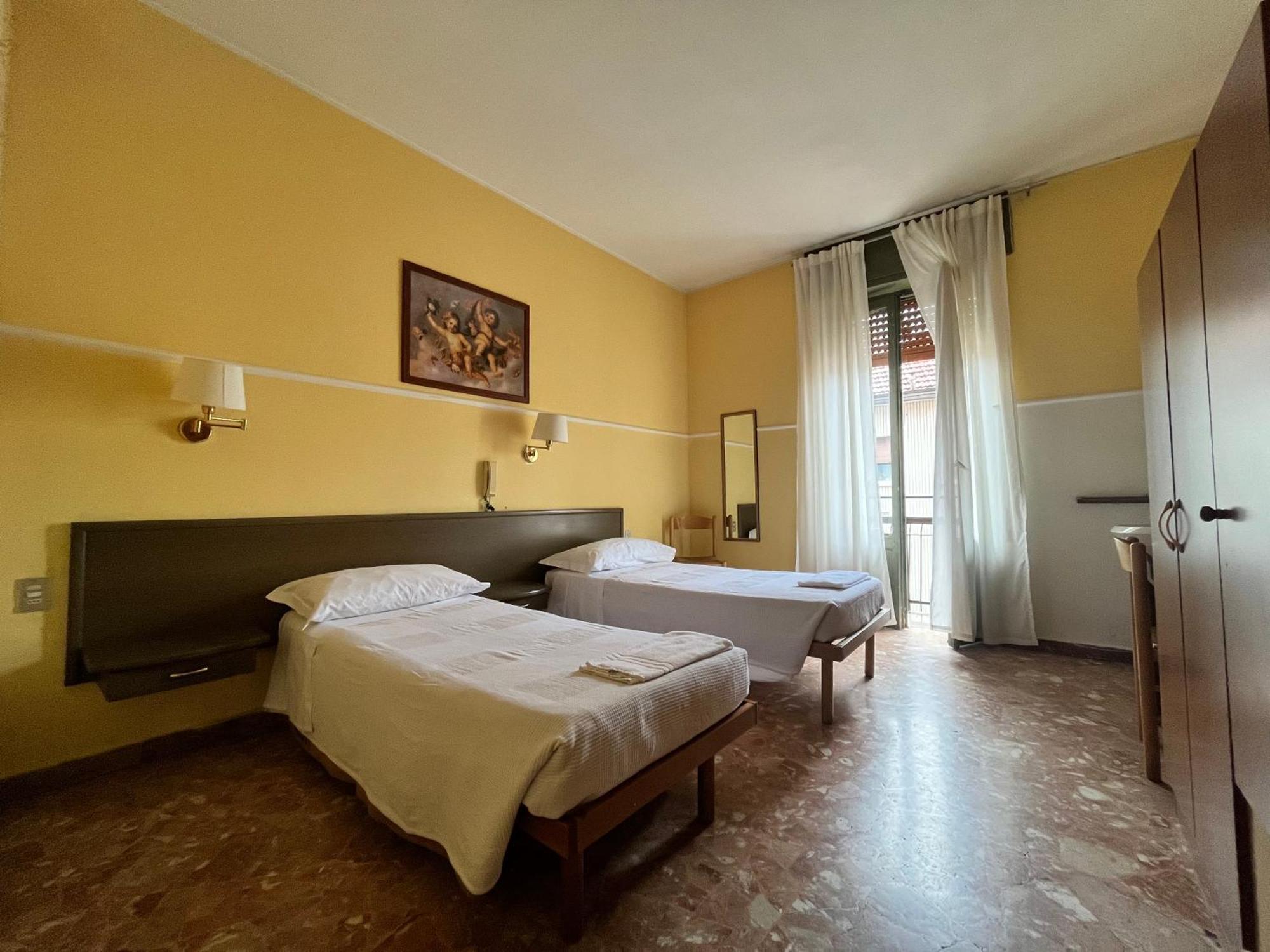 Hotel Parini سيسانو بوسكون المظهر الخارجي الصورة
