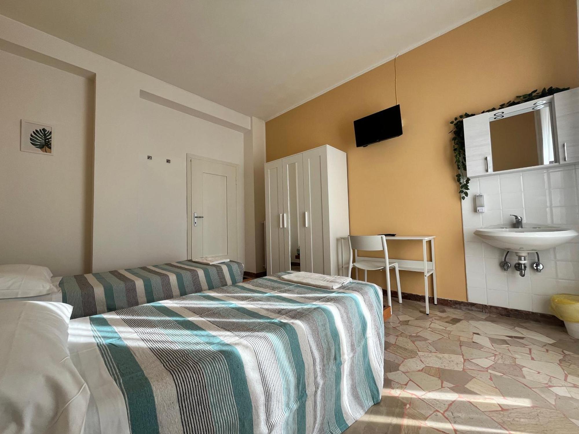 Hotel Parini سيسانو بوسكون المظهر الخارجي الصورة