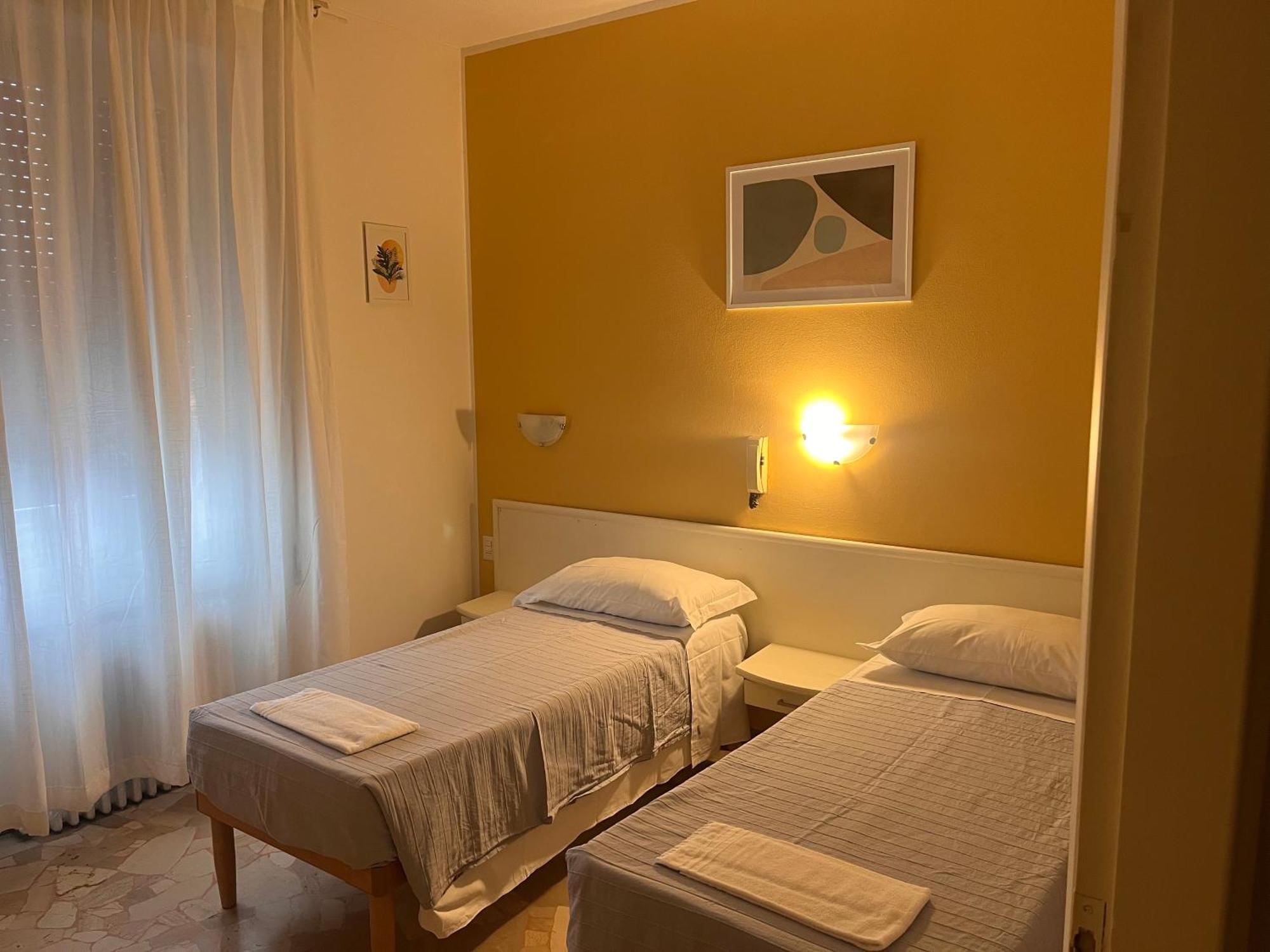 Hotel Parini سيسانو بوسكون المظهر الخارجي الصورة