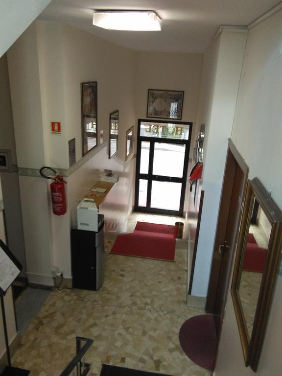 Hotel Parini سيسانو بوسكون المظهر الخارجي الصورة